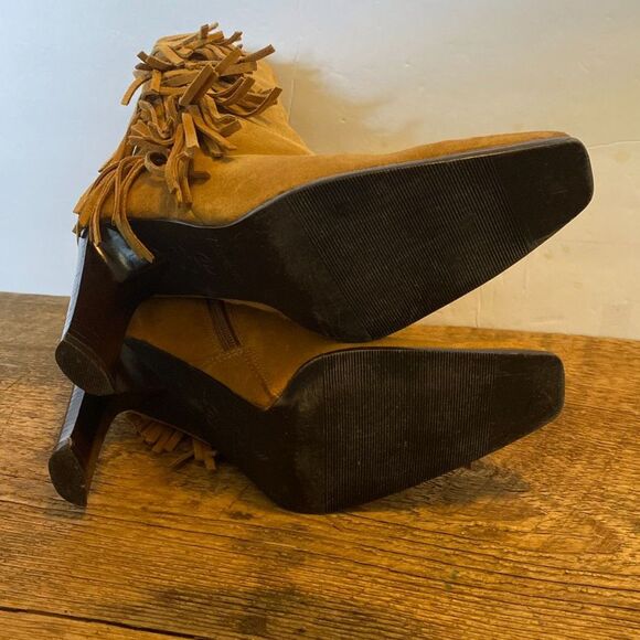 Predictions Boho Leather Fringed High Heel Boots Women Size 7.5 - Picture 10 of 10
